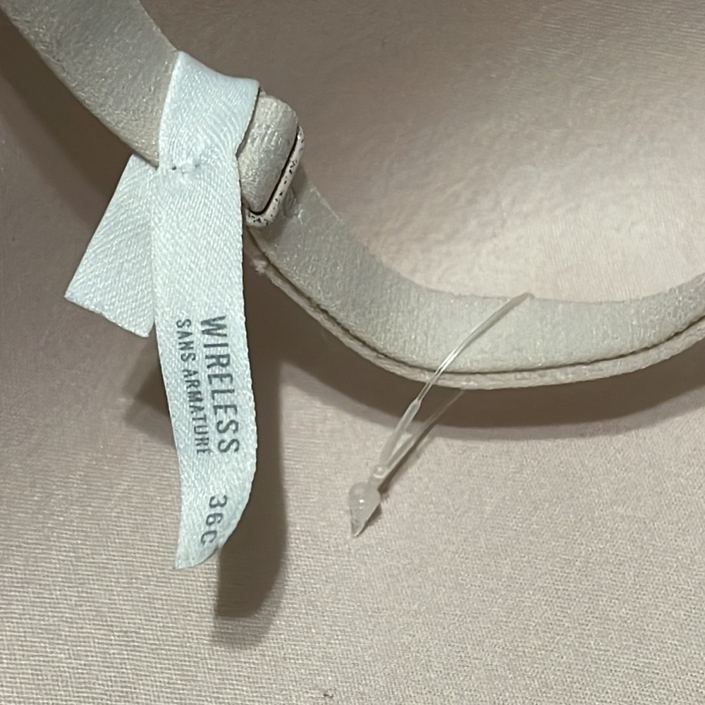 NWT aerie wireless bra, size 36C - Picture 6 of 8